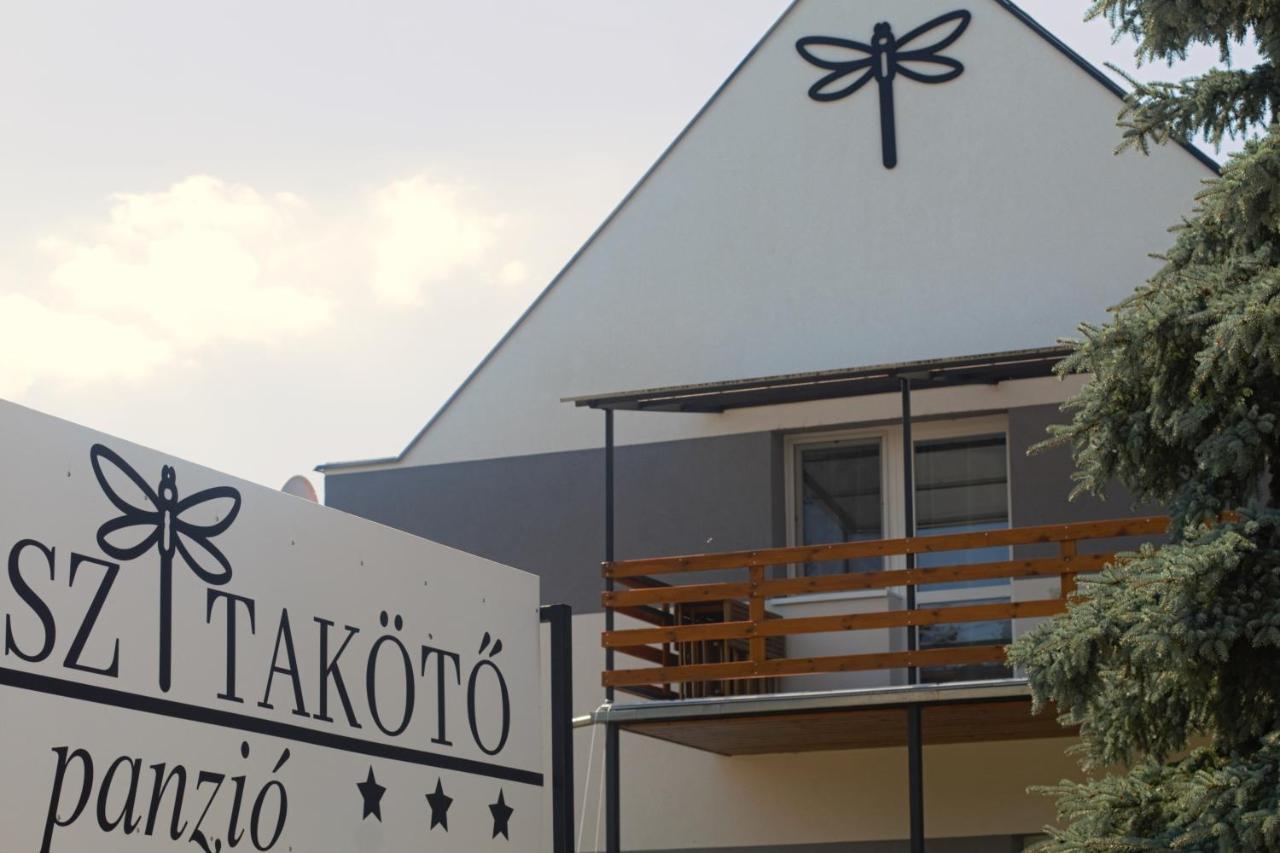 Szitakoeto Panzio Hotel Tiszafüred Eksteriør billede