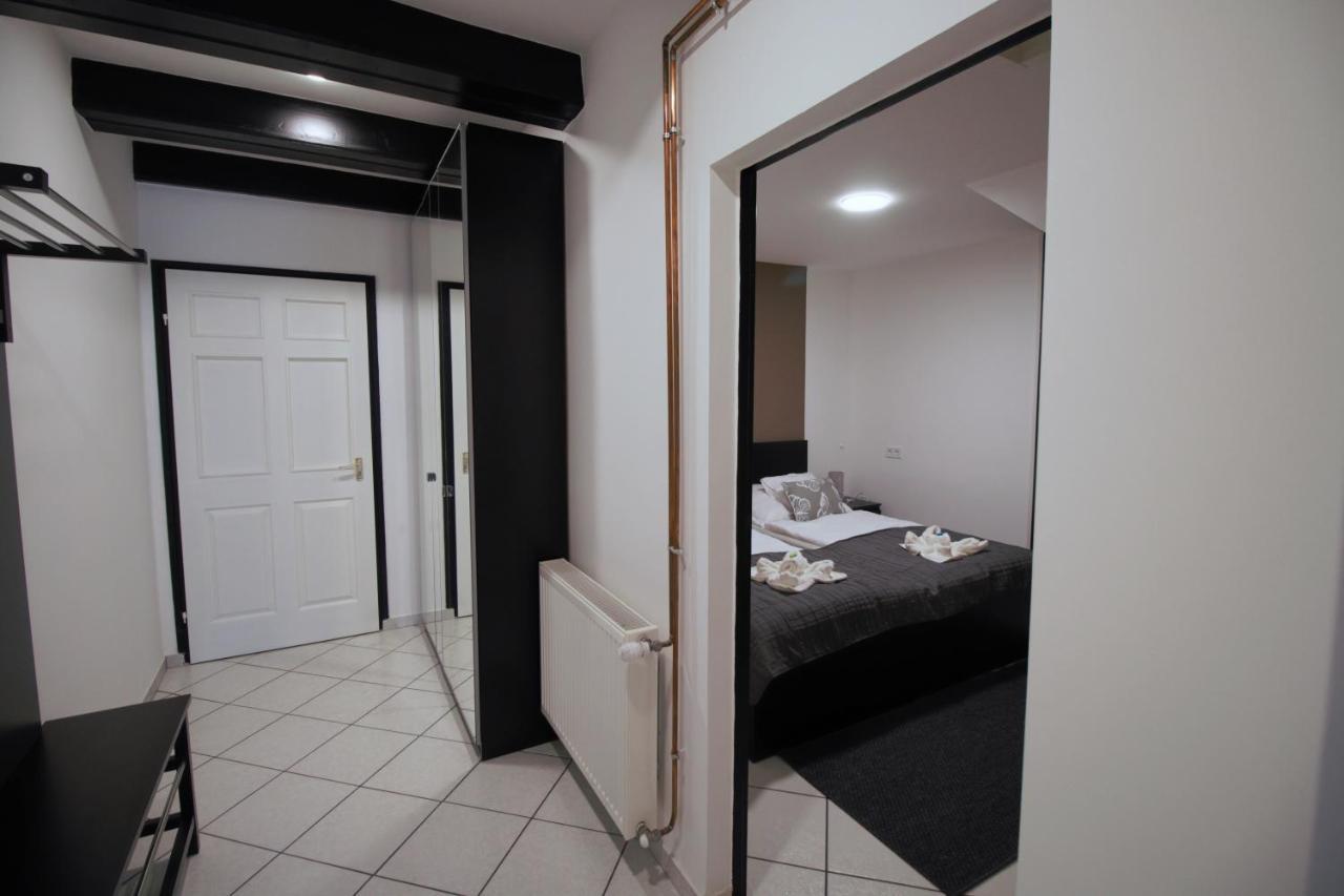 Szitakoeto Panzio Hotel Tiszafüred Eksteriør billede